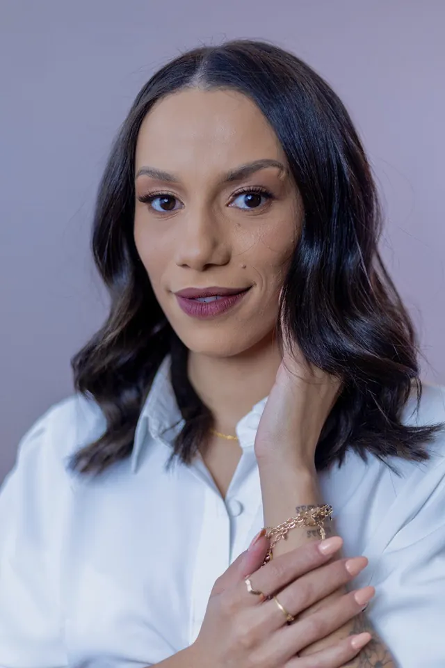 Jessica Egidio, maquiadora e instrutora